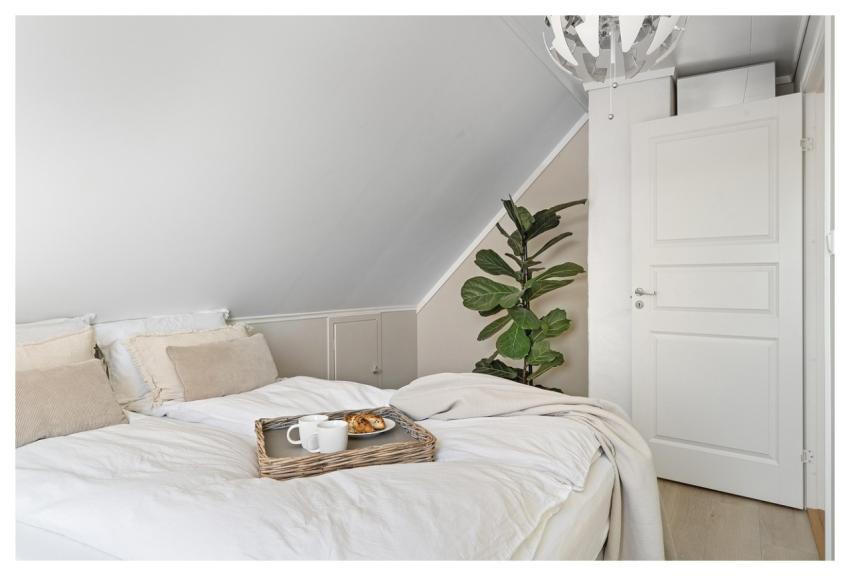 Bedroom Pillows Real Estate Interior