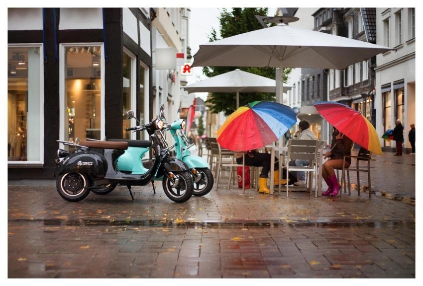 Electric Scooter Scooter Street Rain