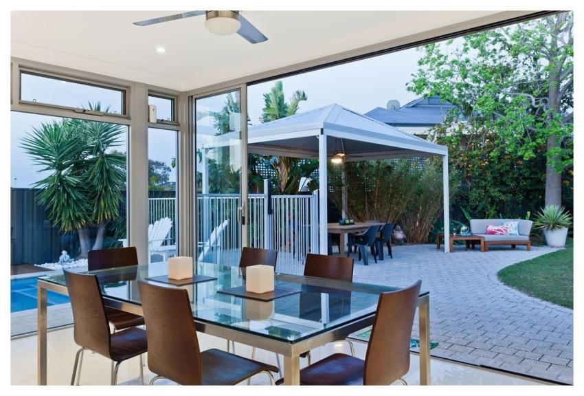 Alfresco Dining Entertaining Lifestyle
