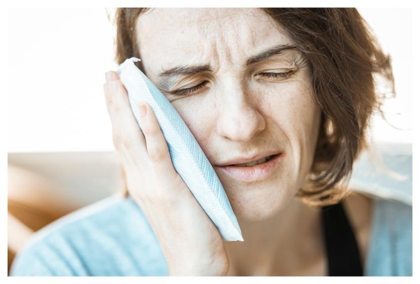 Girl Ice Pack Toothache Dental