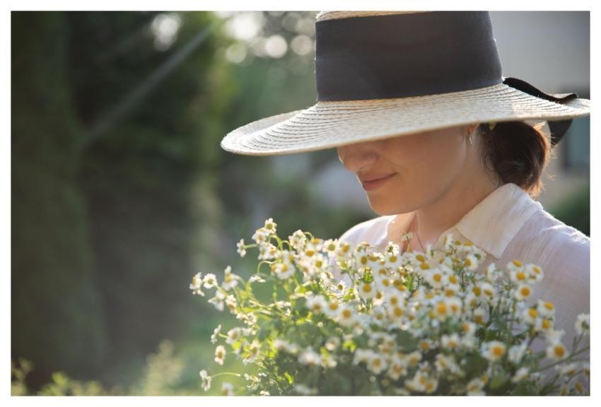 Girl Hat Nature Daisy