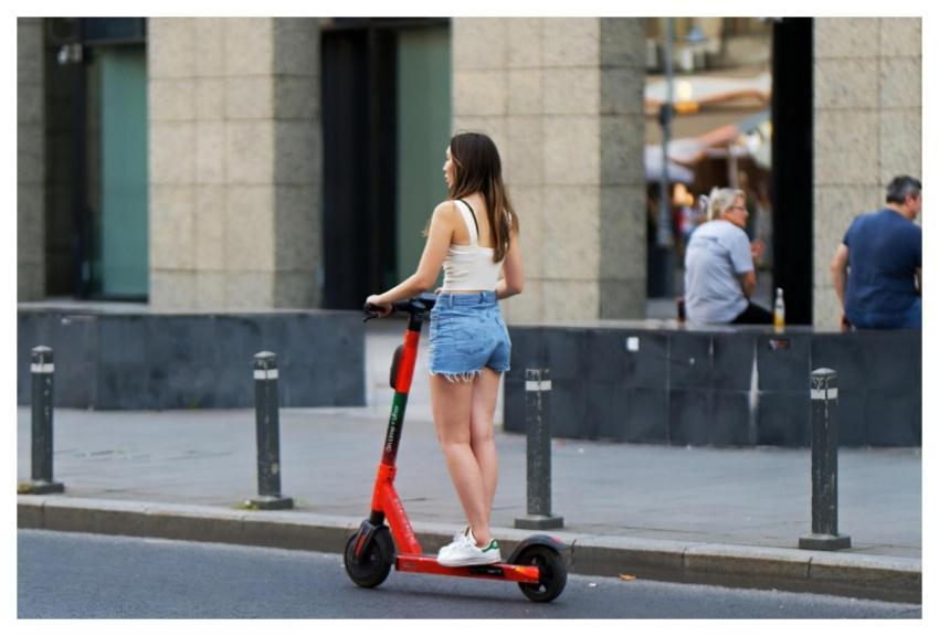 Girlie Casual Going Electric Scooter