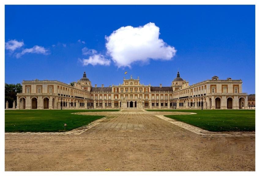 Royal Palace Of Aranjuez Palace Architecture Garde