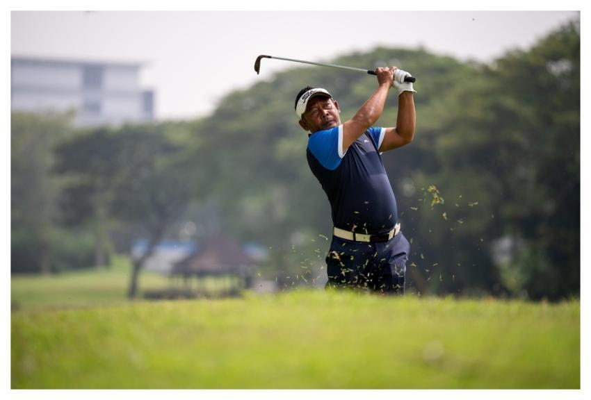 Man Golf Golfer Ball