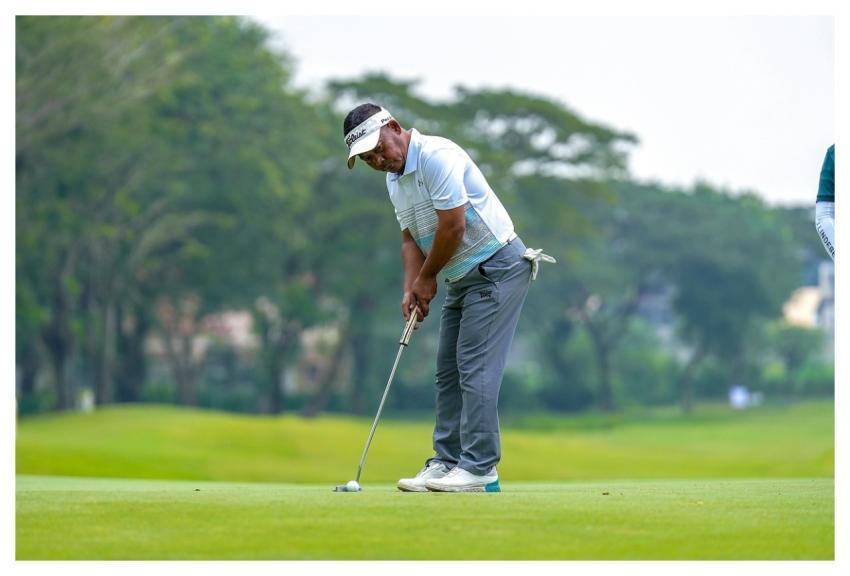 Man Golf Golfer Ball