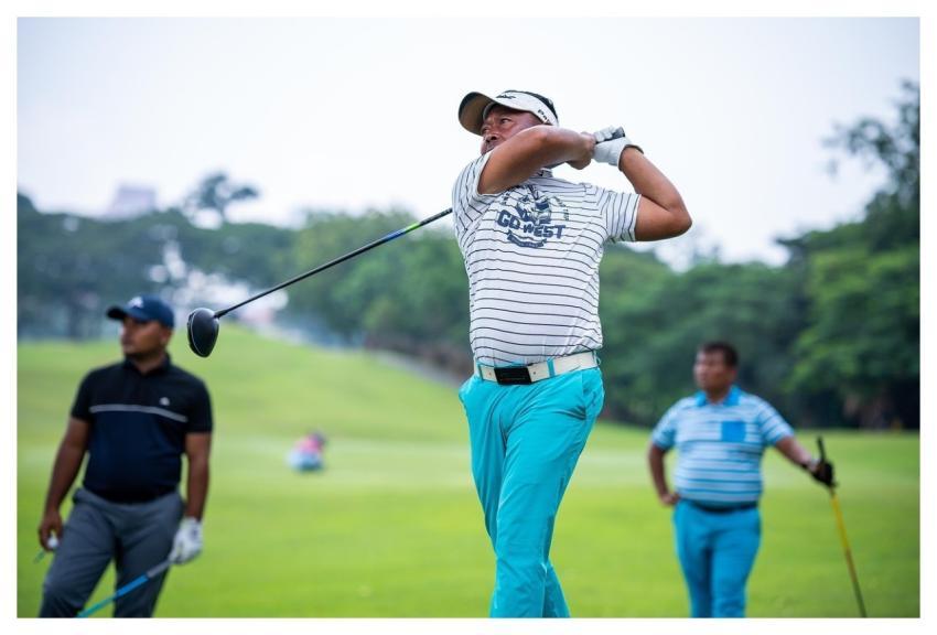 Man Golf Golfer Ball