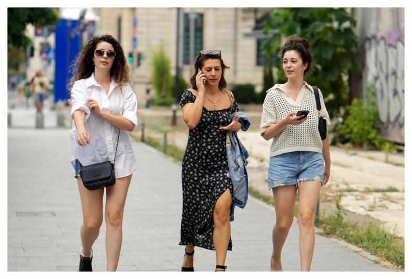 People Women Casual Phones