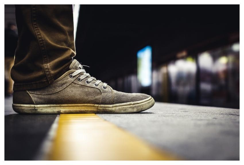 Shoes Sneakers Lifestyle Metro