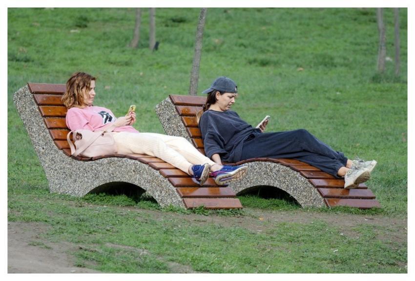 Women Young Girls Smartphone