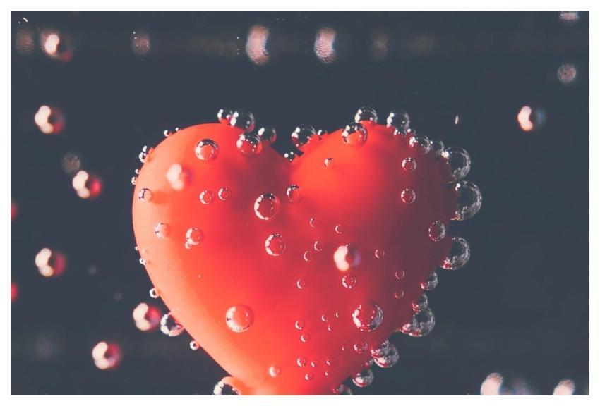 Heart Air Bubbles Underwater Romance