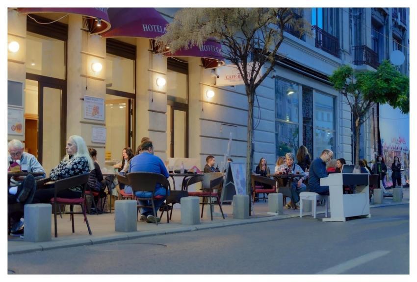 Outdoor Terrace Restaurant People