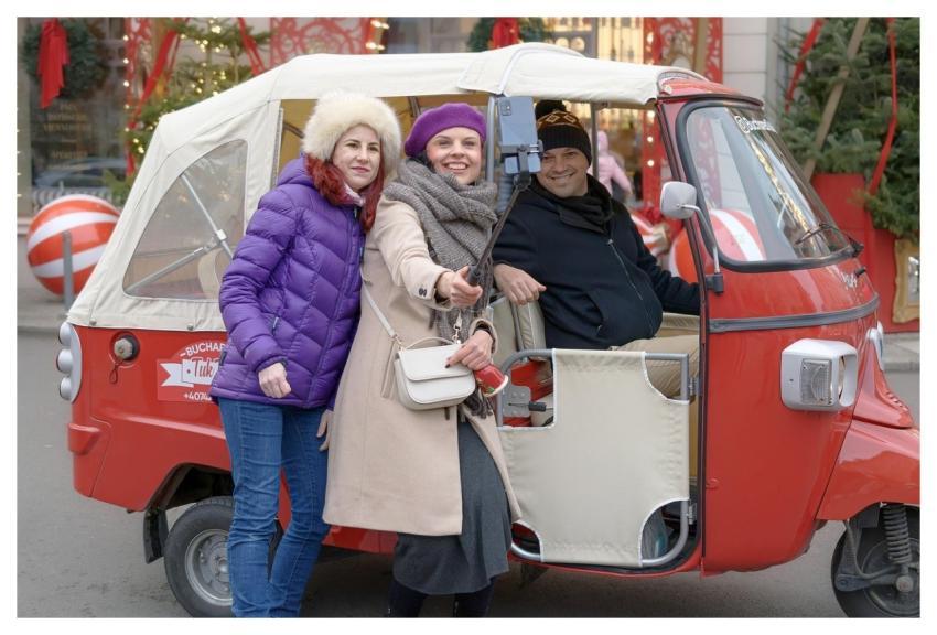 People Driver Selfie Cart