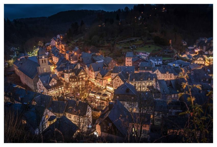 Town Festive Season Monschau Winter