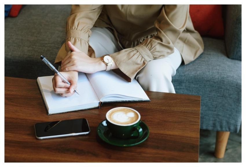 Woman Writing Table Coffee