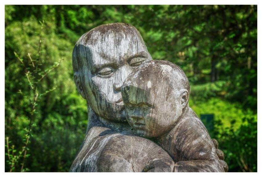 Sculpture Wood Child Parent