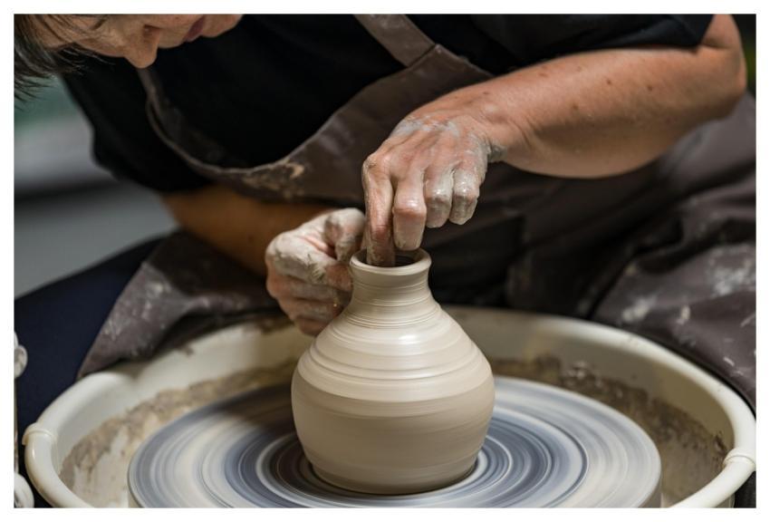 Potter Pottery Vase Pot