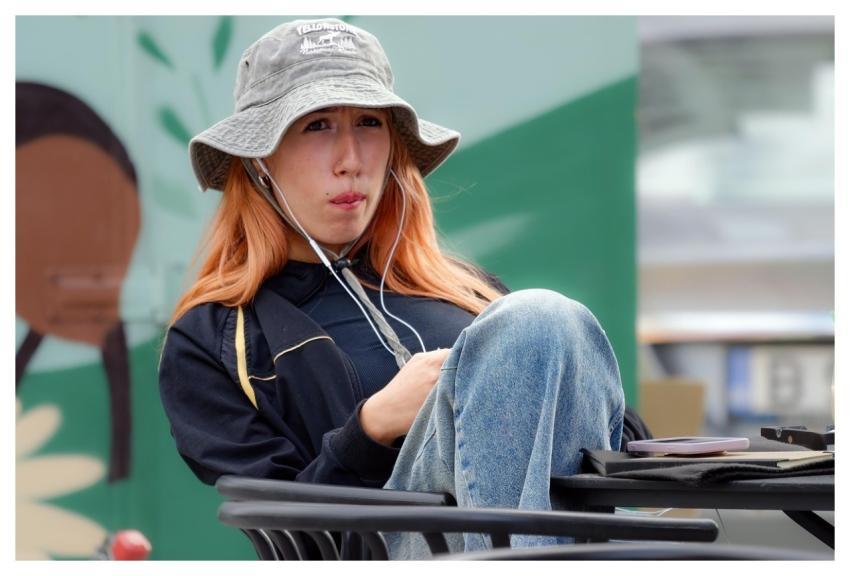 Girl Casual Head Sitting