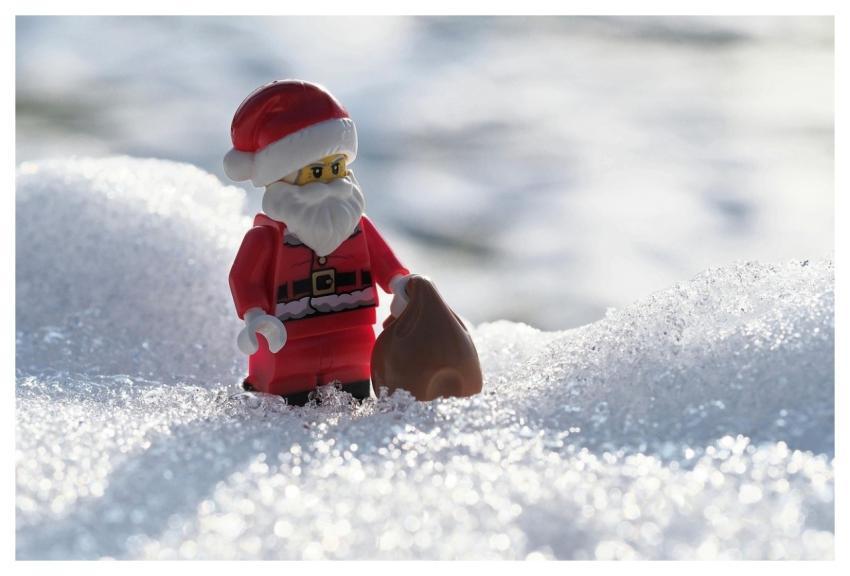 Santa Claus Nicholas Snow Gifts