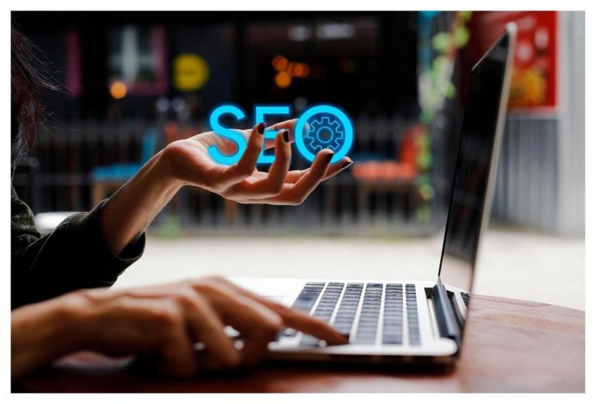 Laptop Seo Office Job