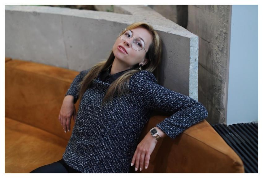 Woman Business Glasses Business Portrait