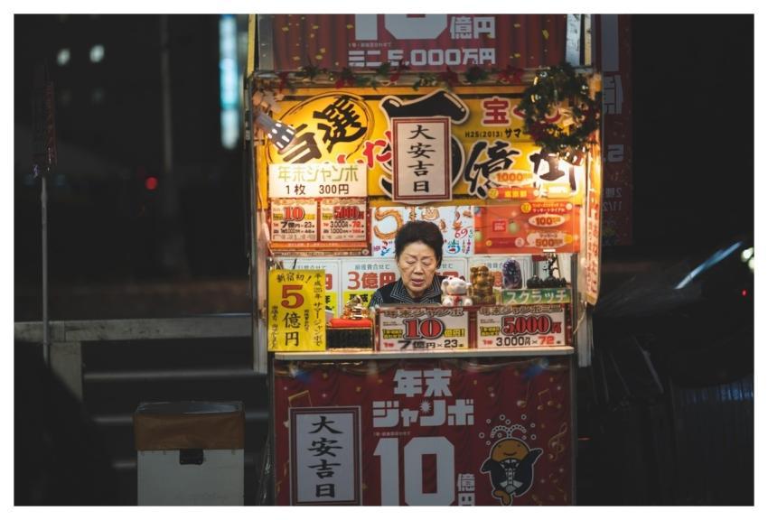 Street Kiosk Store Woman