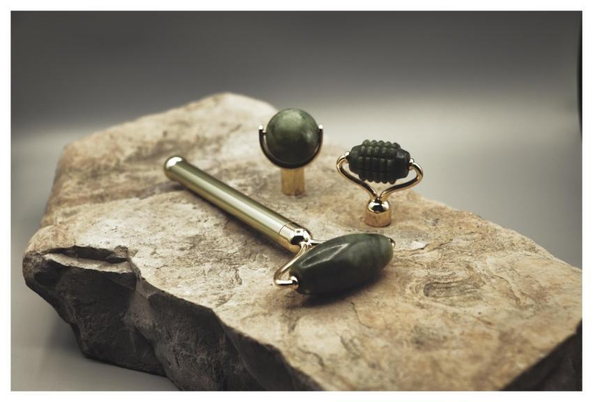 Jade Face Roller Rock Therapy