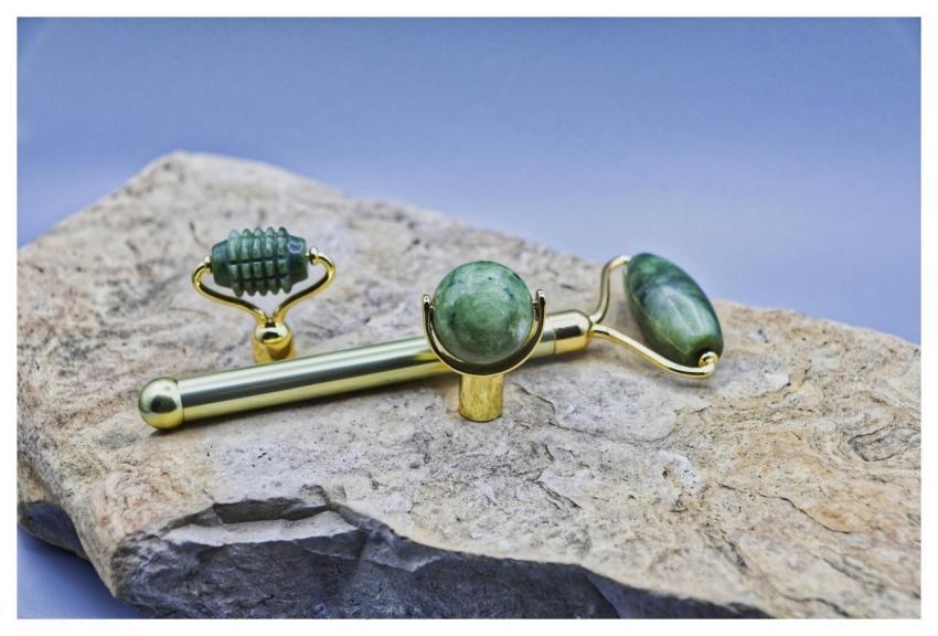 Jade Face Roller Rock Therapy