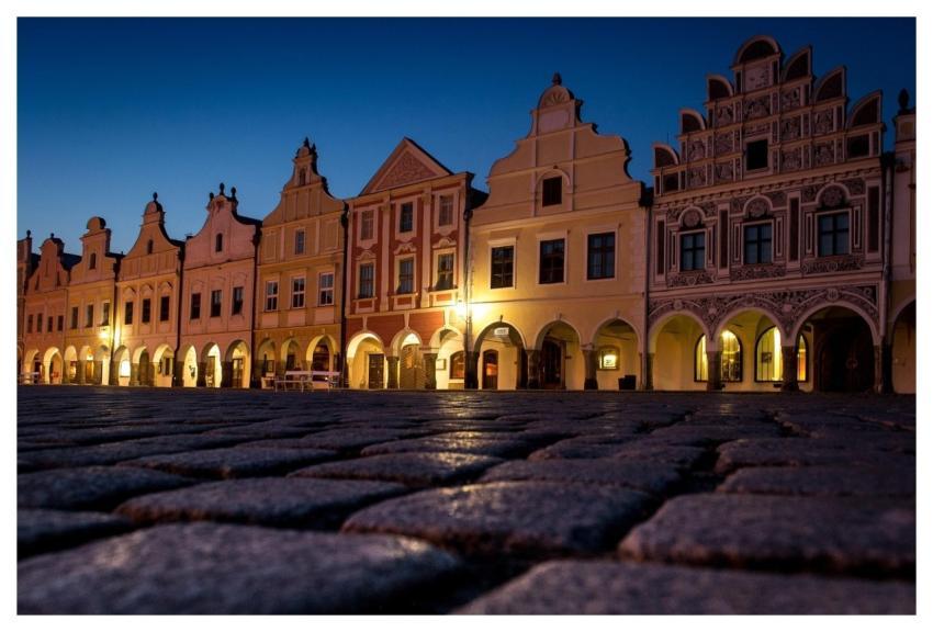 Square Old Night City