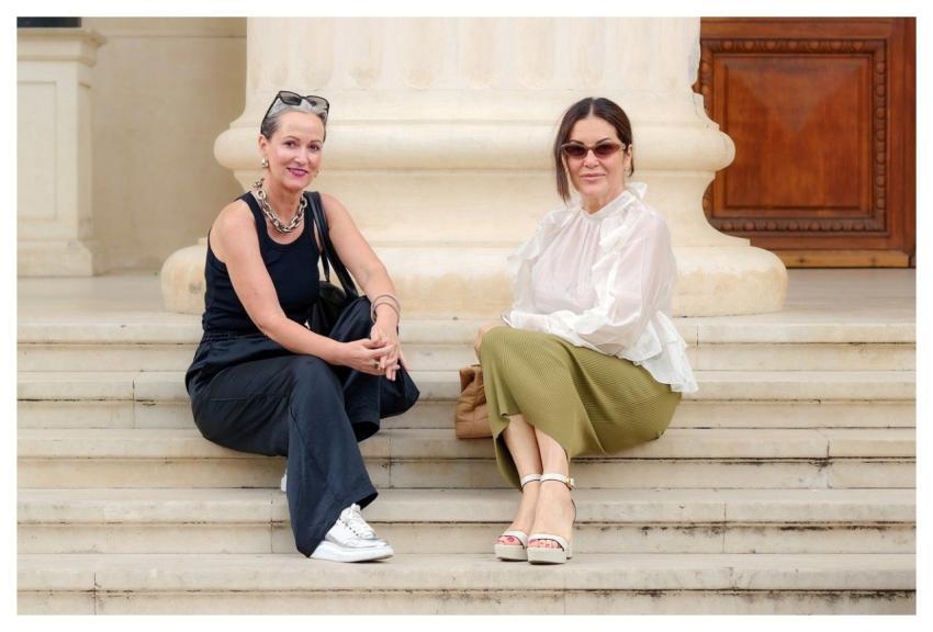 Women Friends Casual Glasses