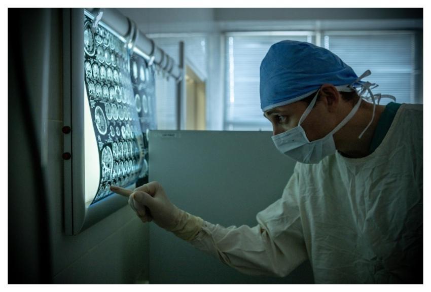 Doctor Surgeon Ct Scan Mri