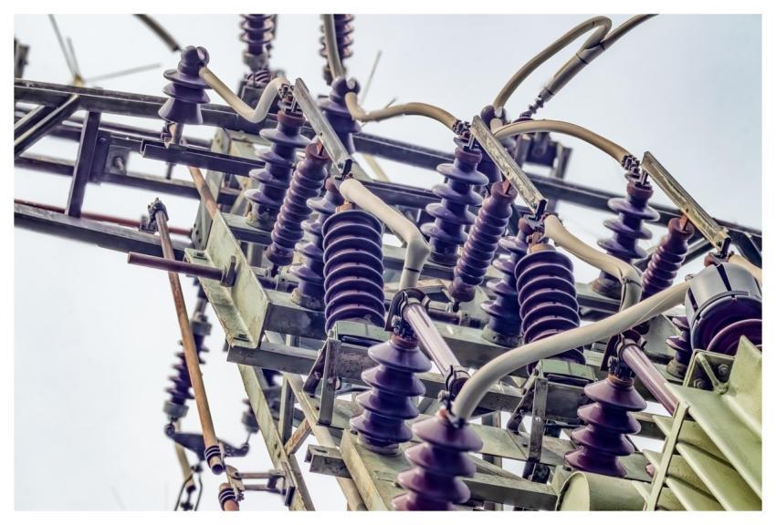 Electricity Power Pole Distributor Capacitor