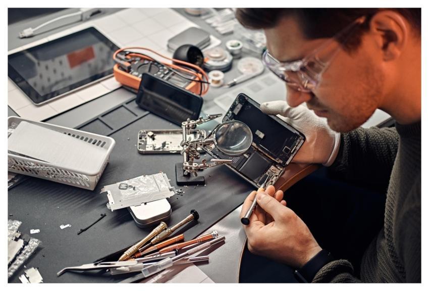 Man Repair Technician Device