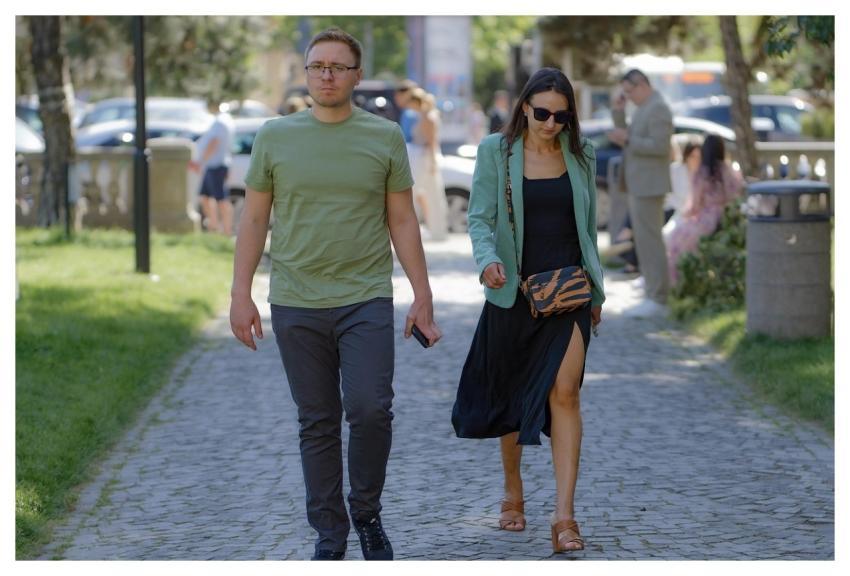 Couple Park People Young