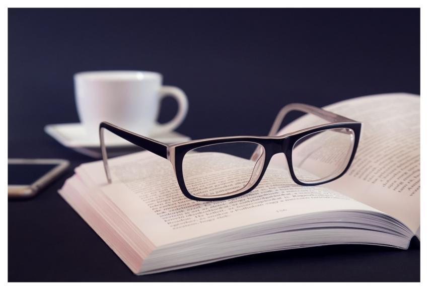 Glasses Free Wallpaper 4K Wallpaper 1920X1080 Book