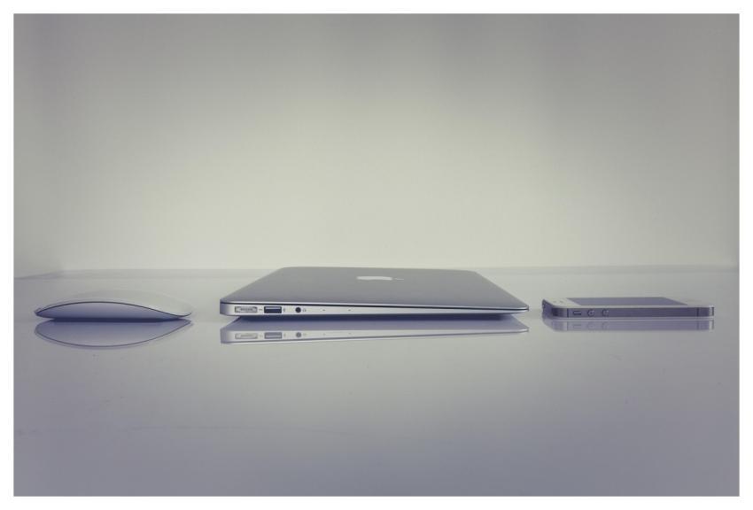 Office Macbook Iphone Apple