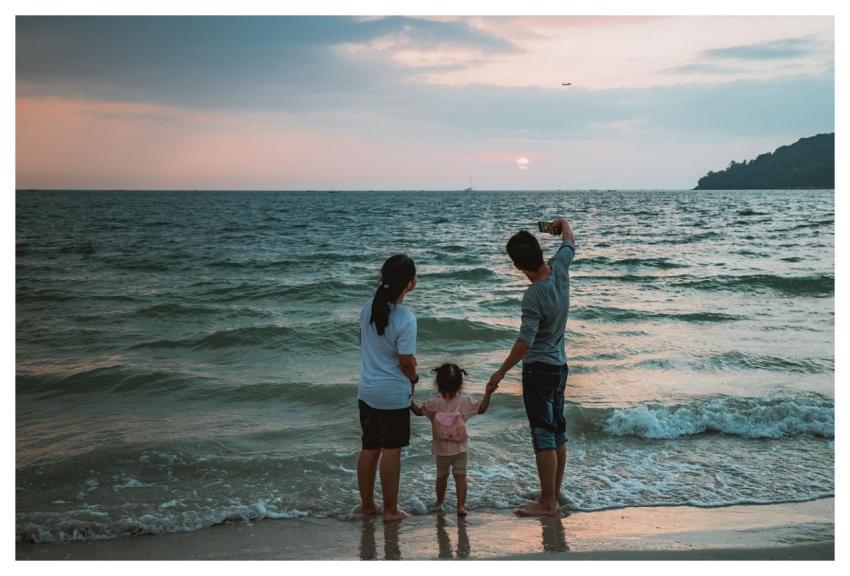 Selfie Beach Family Child