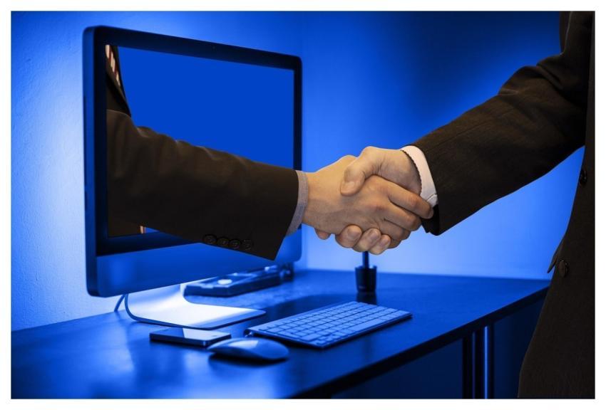 Handshake Hands Monitor Online