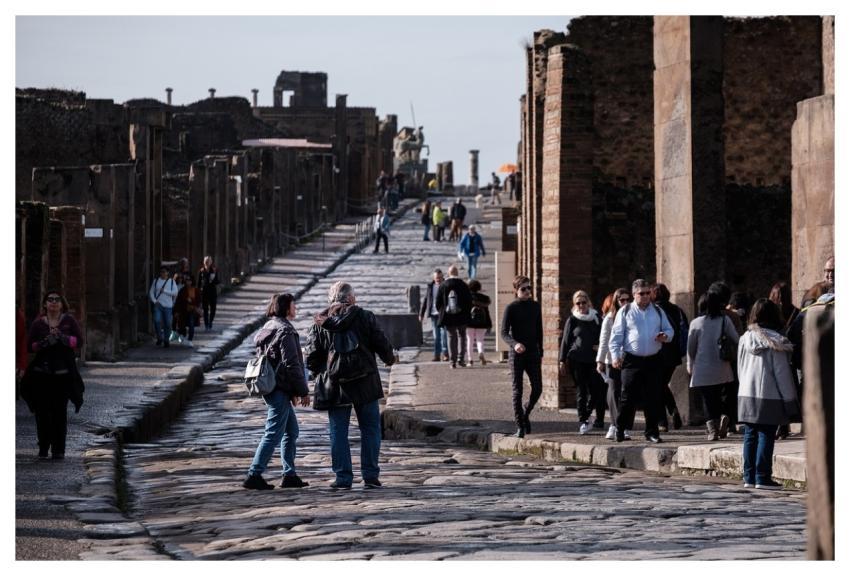 Travel Pompei Italy Tourists