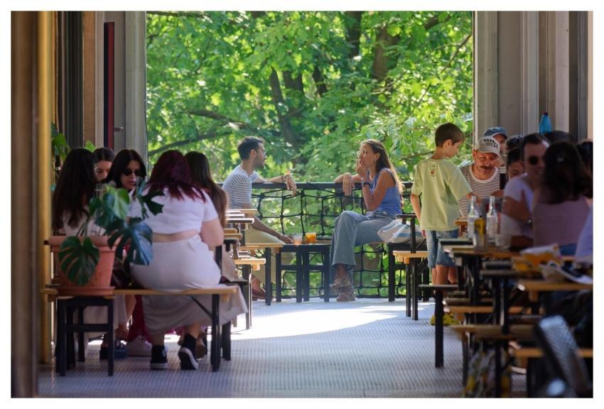 People Terrace Restaurant Drinks