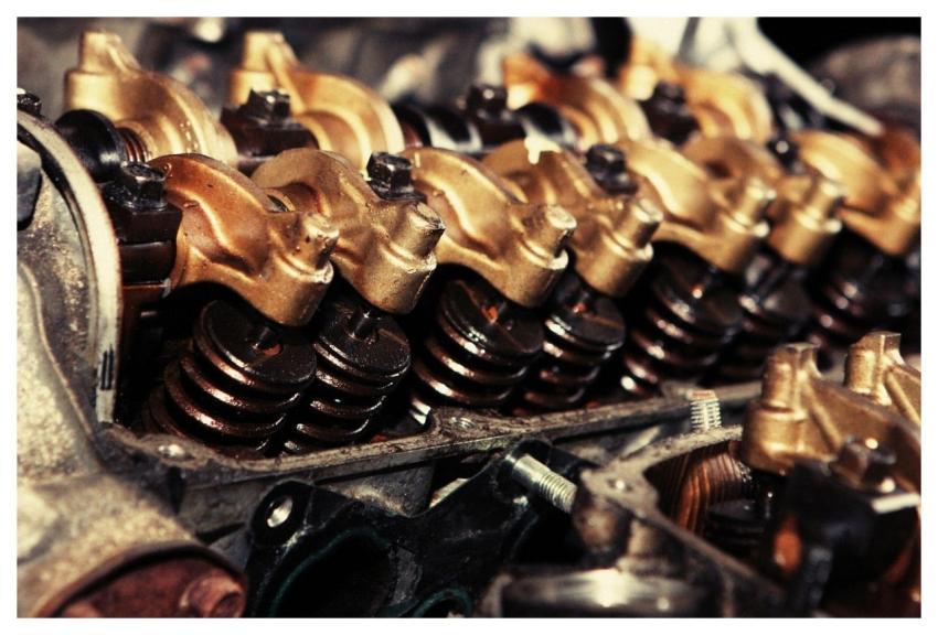 Cylinders Engine Oil Machine