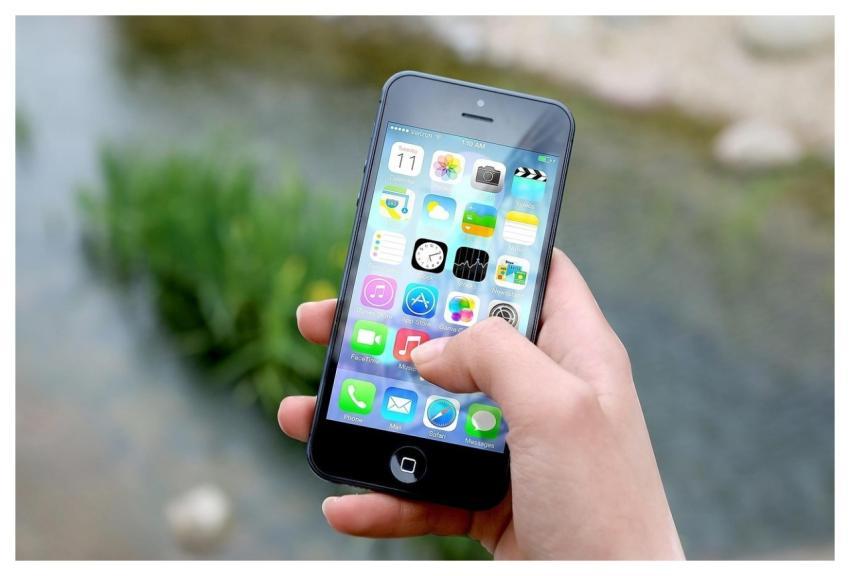 Iphone Hand Screen Smartphone