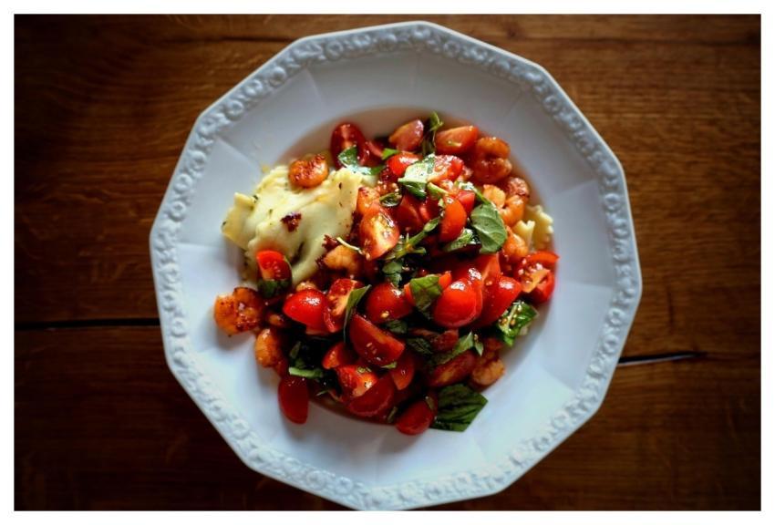 Tomato Salad Tortellini Shrimp Food