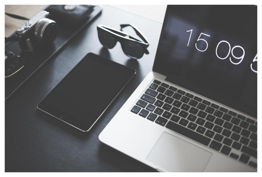 Apple Macbook Ipad Laptop