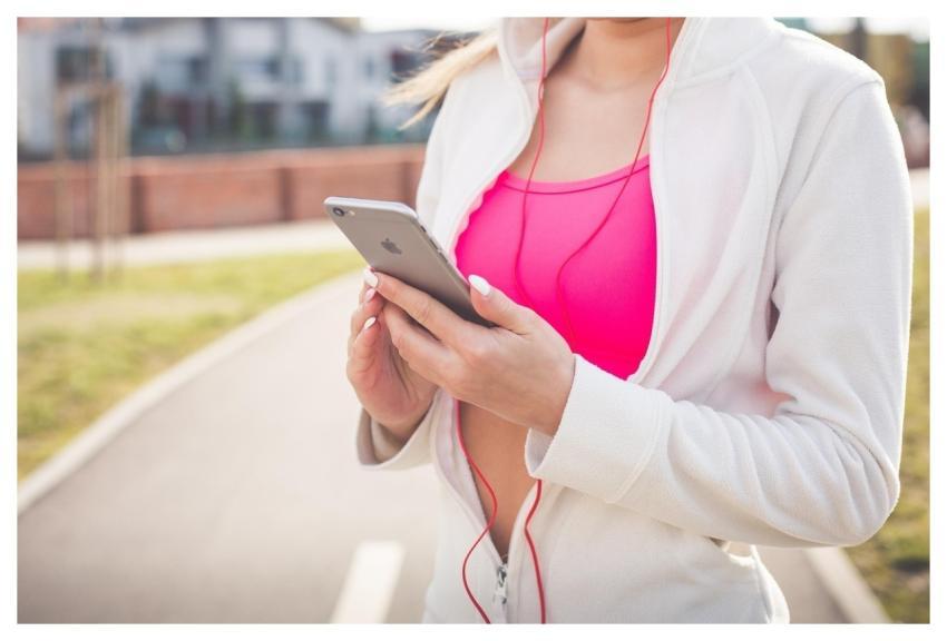 Woman Music Fit Fitness