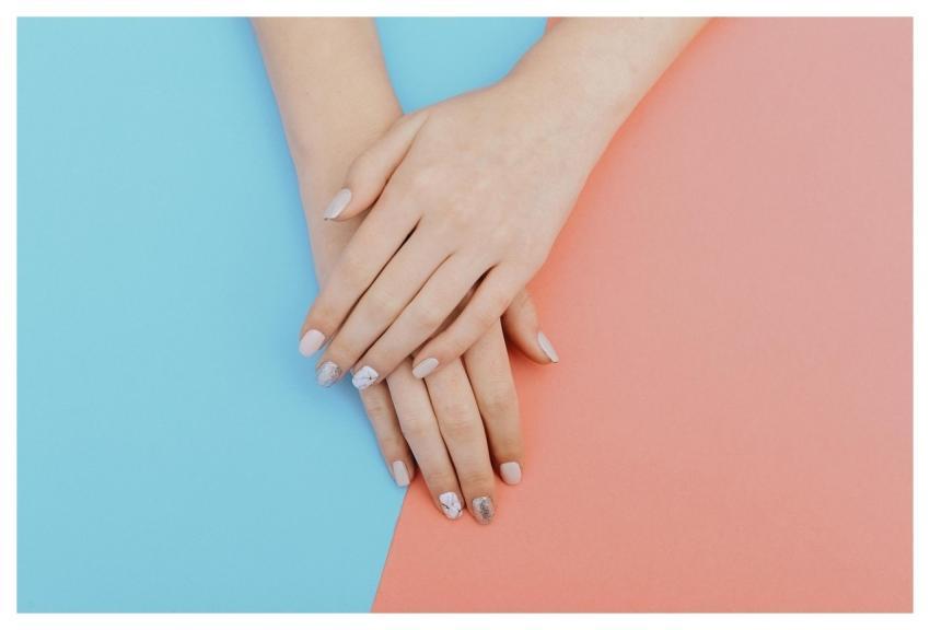 Hand Manicure Bead Beauty