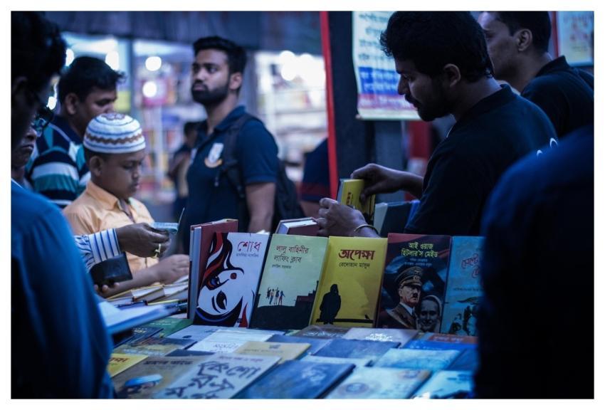 Books Store People Vendor
