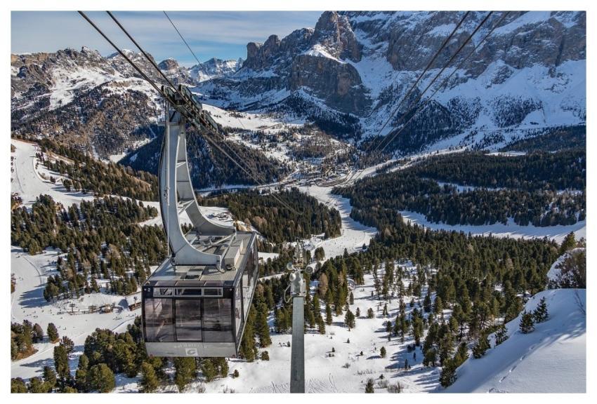 Winter Environmental Exterior Funicular