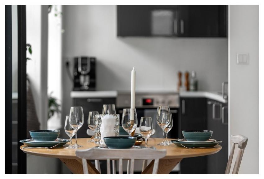 Dining Room Table Chairs Real Estate