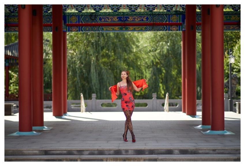 Woman Exterior The Park Huamin