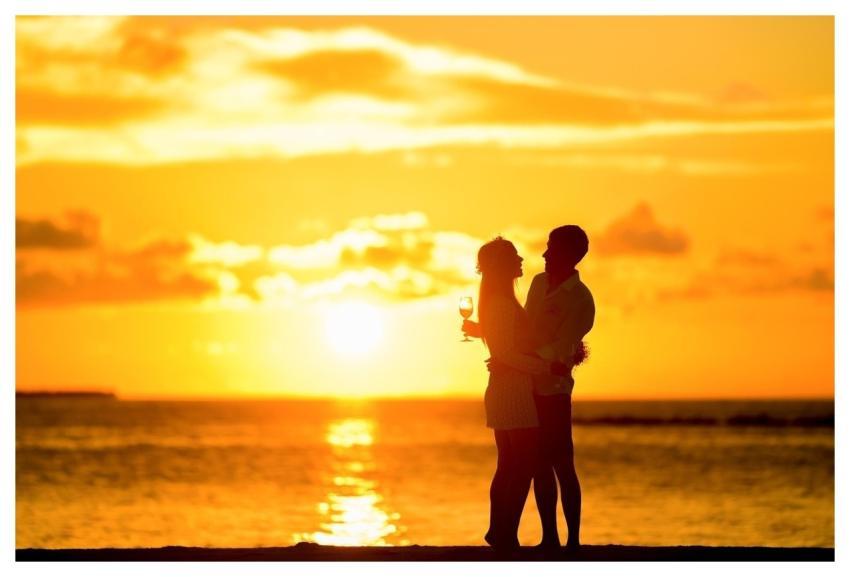 Couple Silhouette Beach Sunset